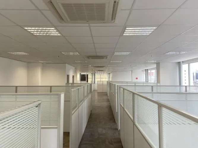Conjunto Corporativo de Alto Padrão no Alto da Glória - Curitiba/PR