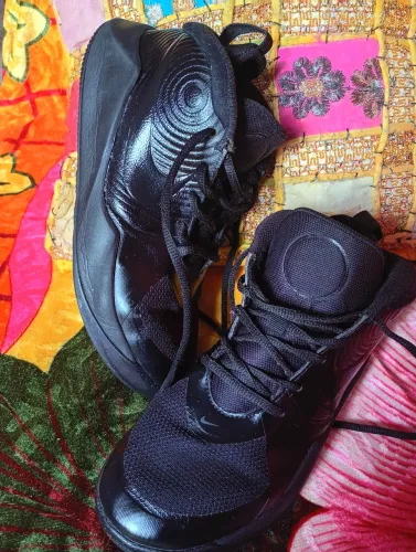 Tênis Nike basquete Black, tamanho 35, estilo e originalidade das quadras.