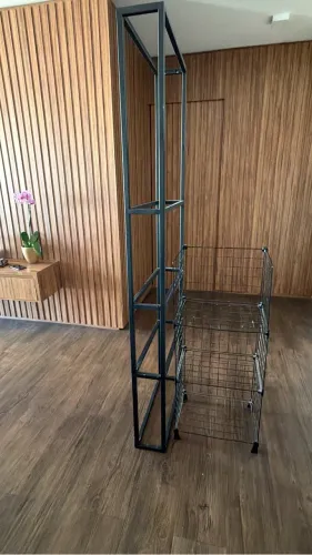 Estrutura de metal 