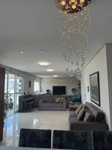 Exclusividade, Conforto e Sofisticação em Condomínio de Alto Padrão