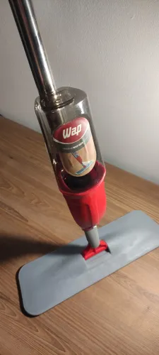 Vassoura mop spray WAP, com reservatório de 460 ml