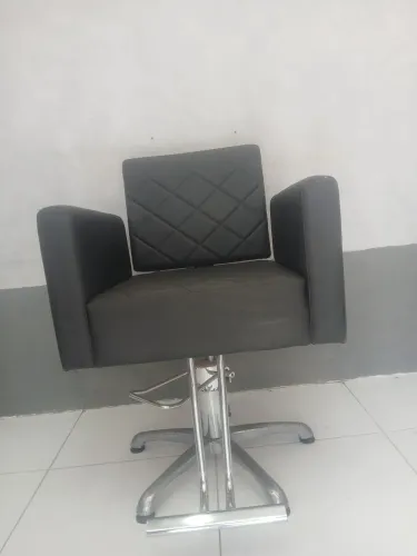 Cadeira luxuosa hidraulica e reclinavel, perfeita para locais e clientes alto padrão