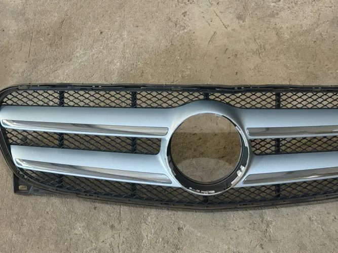 Grade  Mercedes GLA200  - ORIGINAL - BARATO 