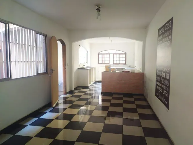 Sobrado com 04 dormitórios para locação e venda, 125 m² no bairro Parque Gerassi - Santo A