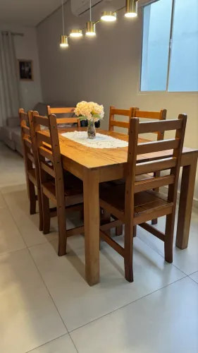 Conjunto Mesa e Cadeiras