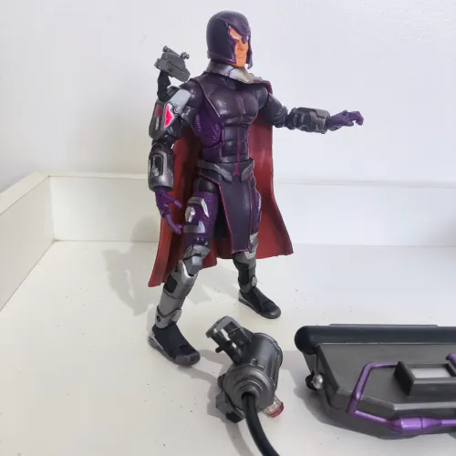 Magneto Action Figure X-Men Classics Toy Biz 2005 Loose Com Acessórios