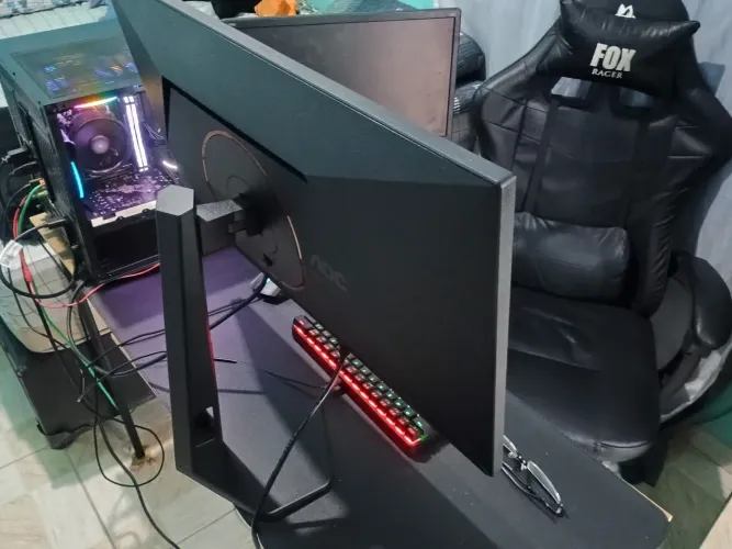 Monitor 4K 180 Hz