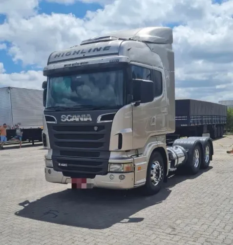 Scania R-420 6x2 2012 teto alto