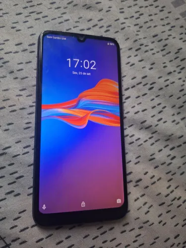 Moto E6 Plus todo bom so pegar e usar 