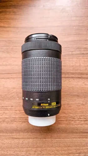 Nikon AF 70-300mm - Teleobjetiva funcional