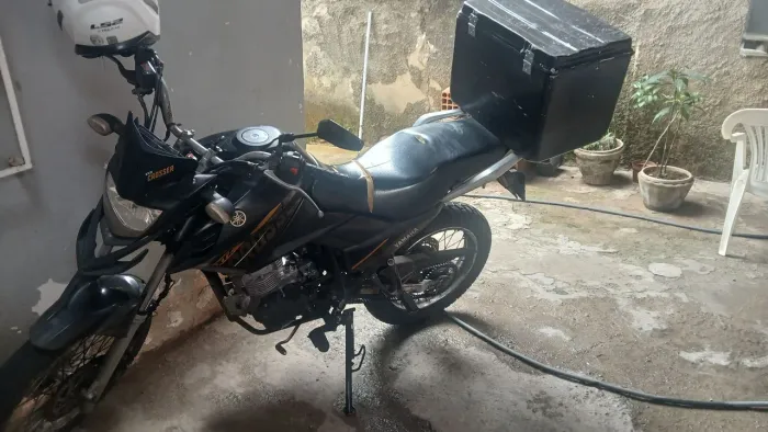 Moto de garagem