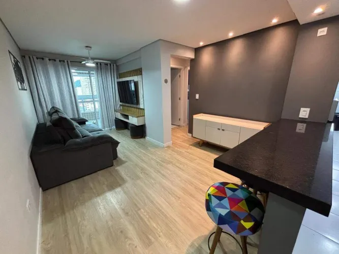 Apartamento com 2 dormitórios à venda, 74 m² por R$ 650.000,00 - Canto do Forte - Praia Gr