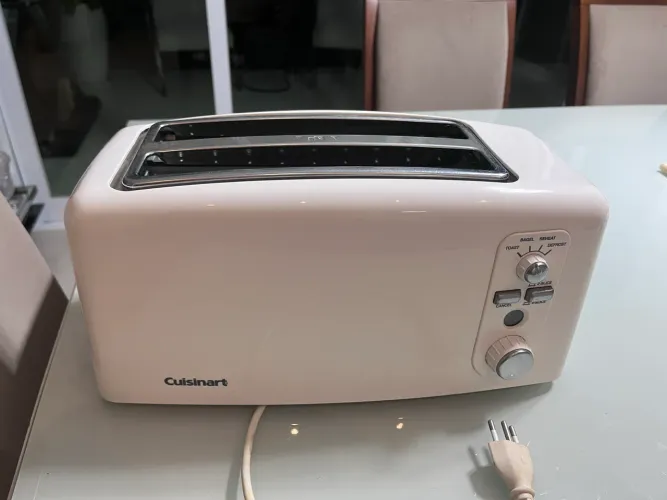Torradeira elétrica 4 fatias cuisinart branca