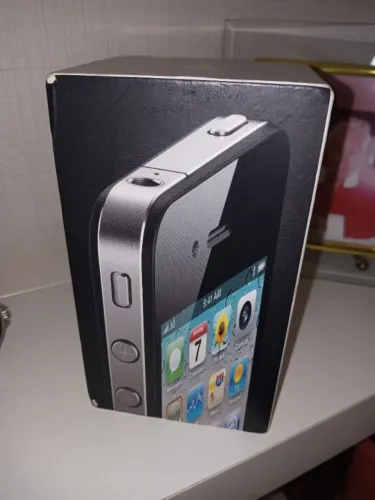 Celular Relíquia IPHONE 4 - para peça ou guardar