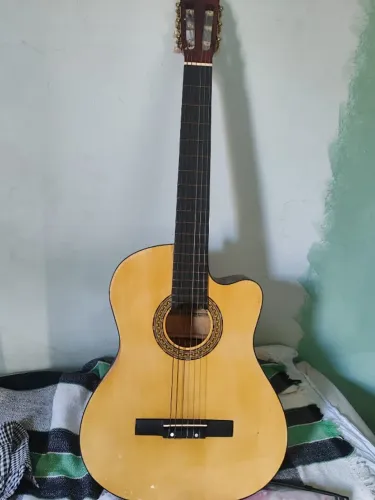 Vendo Violão Menphis e Phantom acompanha capa