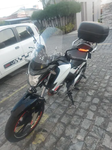 Moto CB twister