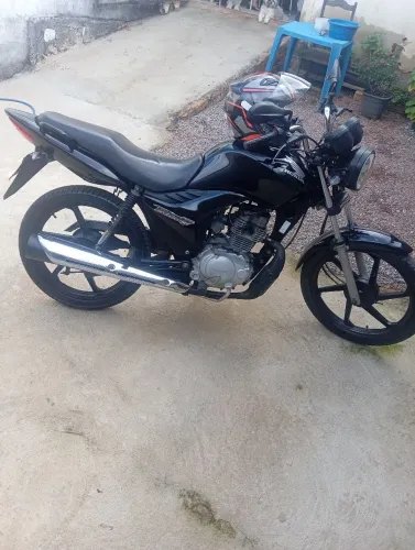Moto para pessoas exigentes, PINTURA NOVA, PNEUS NOVOS, BATERIA NOVA