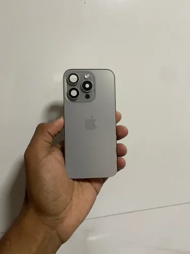 Carcaça original iPhone 15 pro 