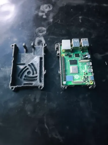 Raspberry Pi 4 8Gb + case