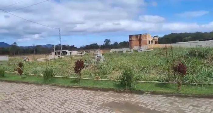 Vendo terreno 10x15 em condomínio fechado em ilha de Guaratiba
