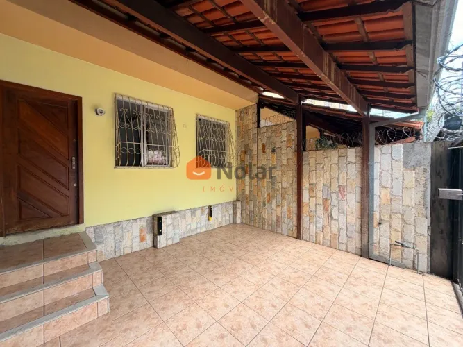 Casa Geminada á venda de 3 quartos com suíte no bairro São Paulo / Fernão Dias em Belo Hor