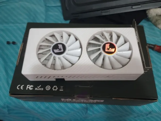 Placa de vídeo Rx 580 Branca ( Valor negociável)