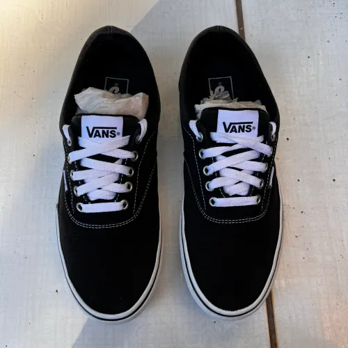Vans Era na cor preta 41