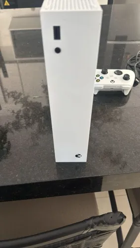 Xbox Séries S 512 GB Acompanha 10 Jogos na Memória