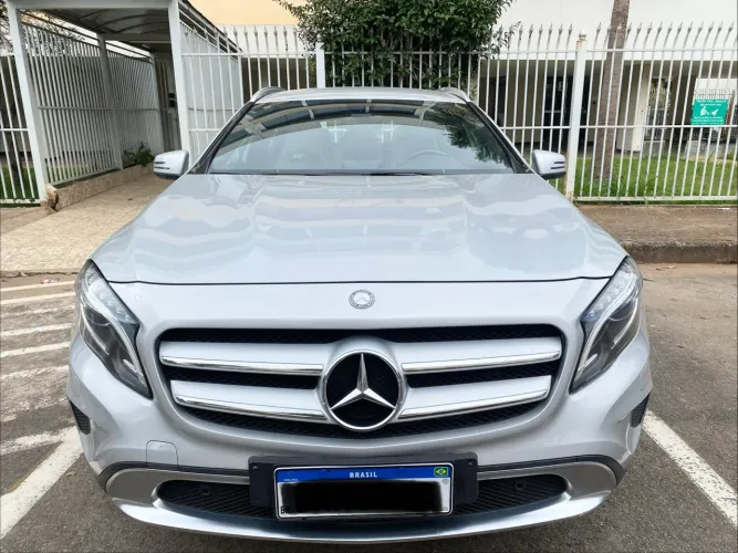 Mercedes-Benz GLA 200 Adv. 1.6/1.6 TB 16V Flex Aut. 2015