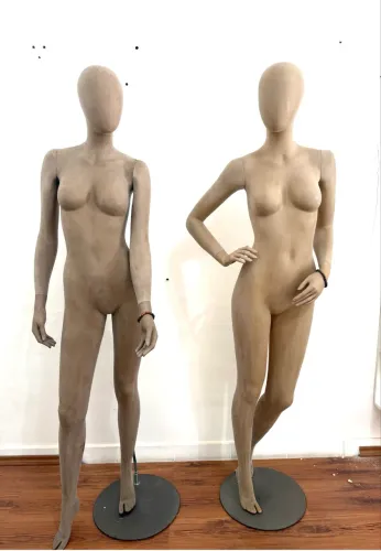Manequim feminino corpo inteiro aveludado