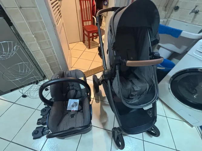 Carrinho de bebê - Maxi Cosi Anna 3 Usada - OFERTA!