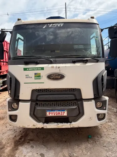 Caminhão Ford 2429 B PIPA