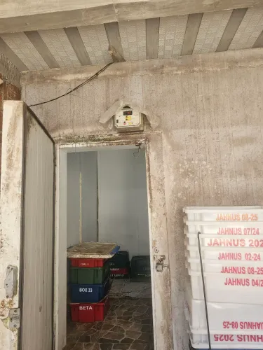 Vendo camara frigorifica desmontada medida 1,5 por 2,5 por 2,00 altura para desocupar 