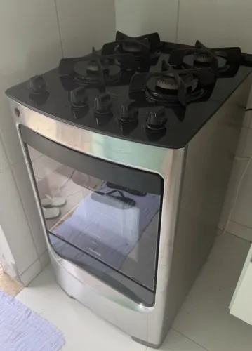 Fogão Consul 4 Bocas Inox com Mesa de Vidro e Grade de Ferro Fundido - CFO4VAR