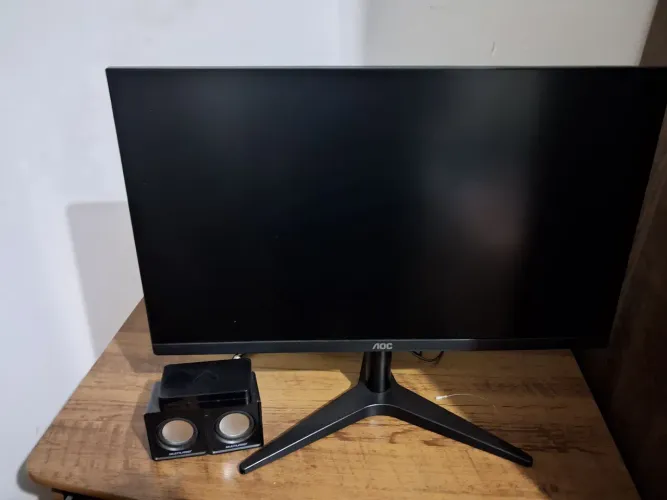 Monitor AOC HDMI com caxinha de som e receptor digital