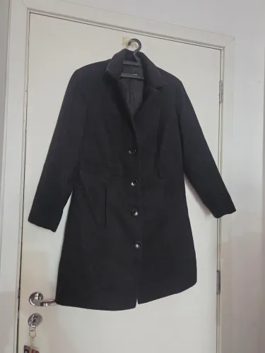 Sobretudo feminino preto