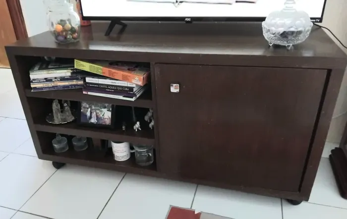 Vendo Rack de Madeira Pura amém falhas