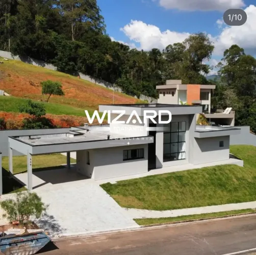 Casa de Condomínio em Atibaia, área gourmet, piscina, ampla área lazer, para venda com 639