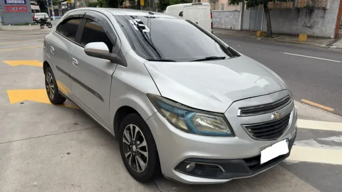 Chevrolet Onix Hatch LTZ 1.4 8V Flex Mec. 4P 2015