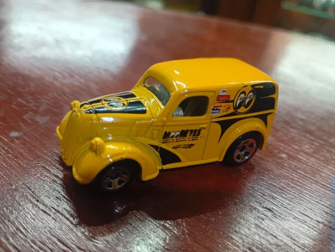  Hotwheels Sooo fast  1/64