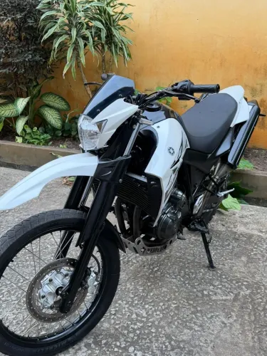 XT 660R Moto impecável 