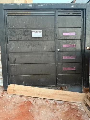Vendo portão de elevação conjugado