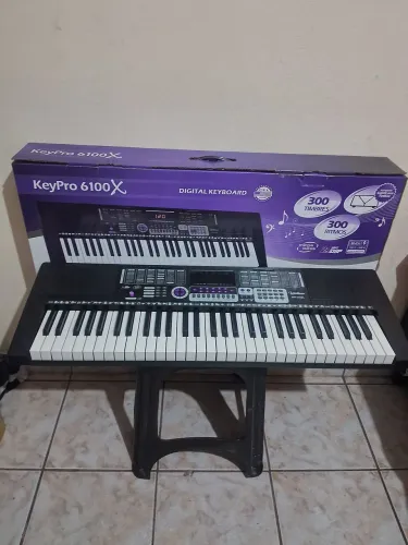 Teclado Waldman KeyPro 6100X + Microfone