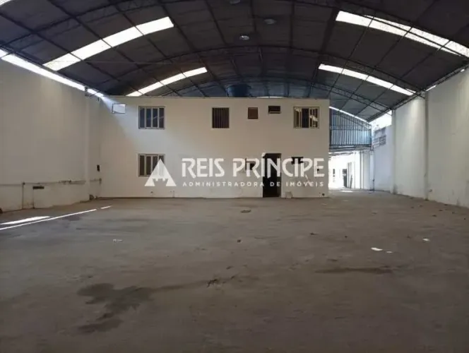 ÓTIMO GALPÃO 1100M² PARA ALUGAR NO PECHINCHA