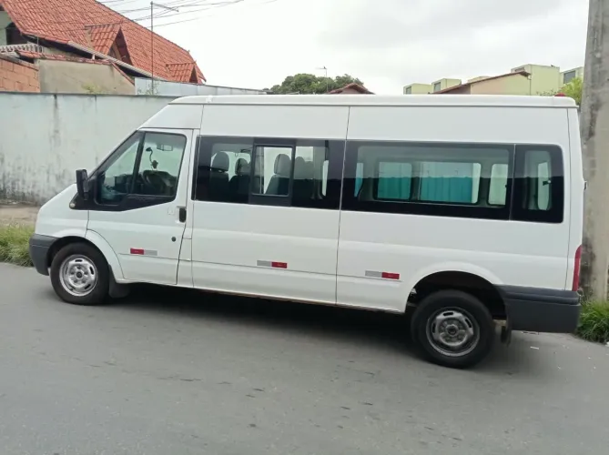 Ford Transit Furgão 3550 2.4 Tdci Longo Dies. 2011