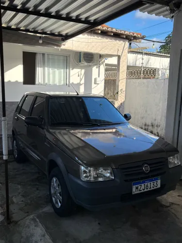 Fiat Uno Mille Celeb. WAY Econ. 1.0 F.flex 4P 2010