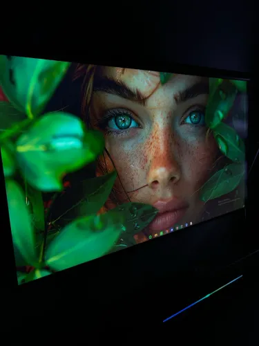 ? Setup Gamer Completo RTX 5050 White + Ryzen 7 5700X | Monitor 180Hz
