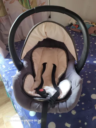 Estou vendendo o bebê conforto 