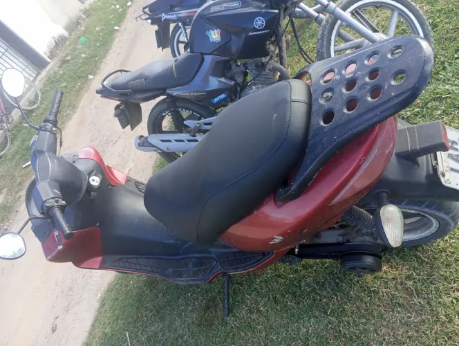 Vendo Dafra laser 150