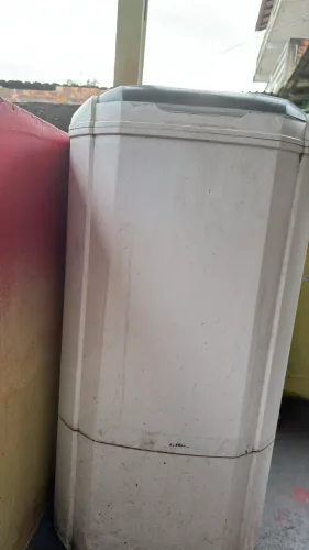 Máquina de lavar com defeito